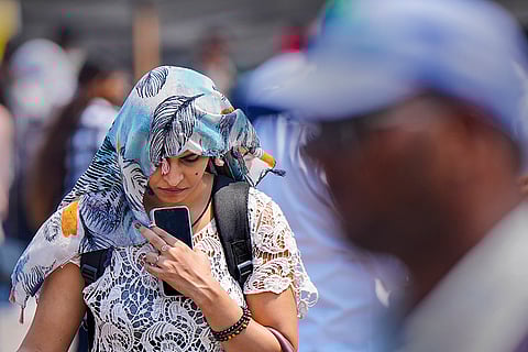 Weather: Hot day in Mumbai